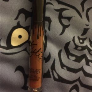 Matte Liquid Lipstick in True Brown K